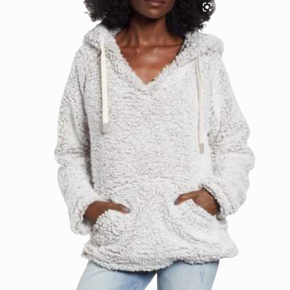 Thread & Supply Tops - Thread & Supply Ivory Sherpa Jacket Hoodie Sz S